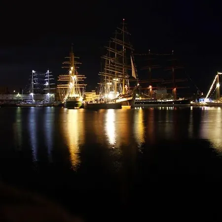 Bay *